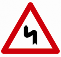 Indicator rutier  Curbă dublă sau o succesiune de mai multe curbe, prima la stânga